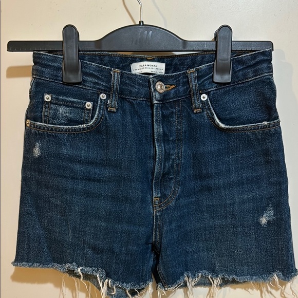 Zara Pants - Zara Premium Denim Size 2 Distressed Shorts!!